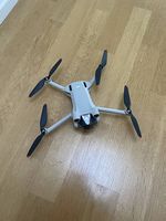 DJI Mini 4 Pro Fly More Combo (RC 2)  wie neu