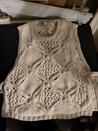 Zara Strickweste beige grob gestrickt Grösse M