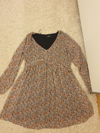 Robe légère XS, polyester,  avec doublure en viscose