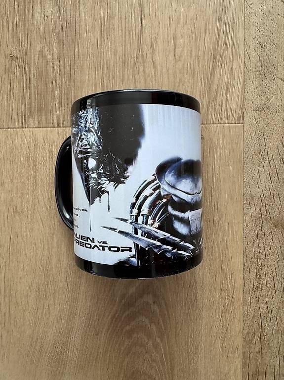 Tazze: Alien vs. Predator Tasse, neu – Usato da Duggingen venduto da Daniel70