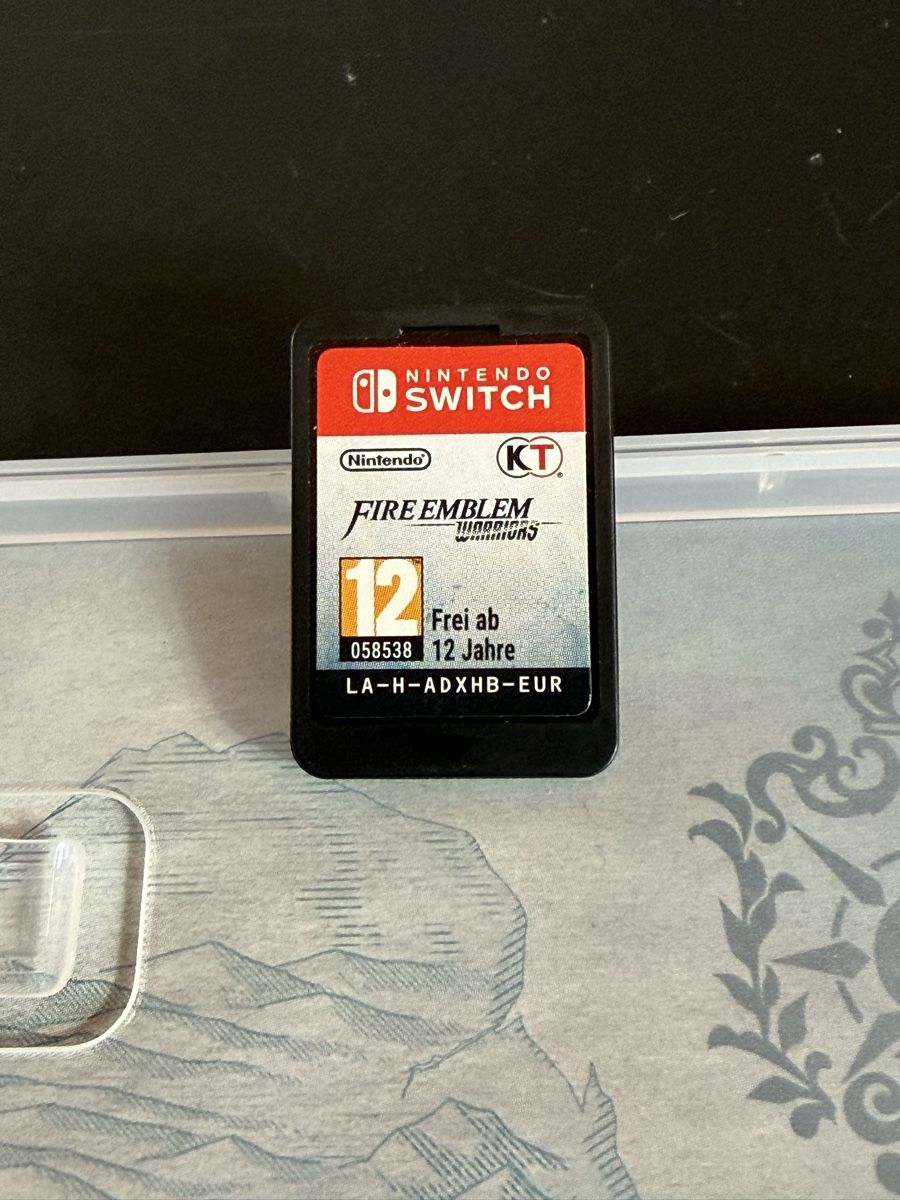 Nintendo Giochi: Spiel Nintendo Switch Fire Emblem Warriors mit Hülle – Nuovo (secondo la descrizione) da Thalwil venduto da MB-7 3