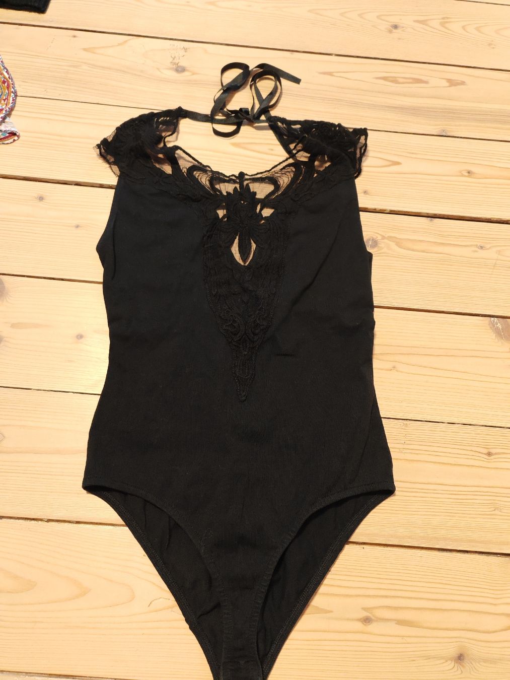 Bershka Top: Body Gr. M – Usato da Windlach venduto da ramona_l