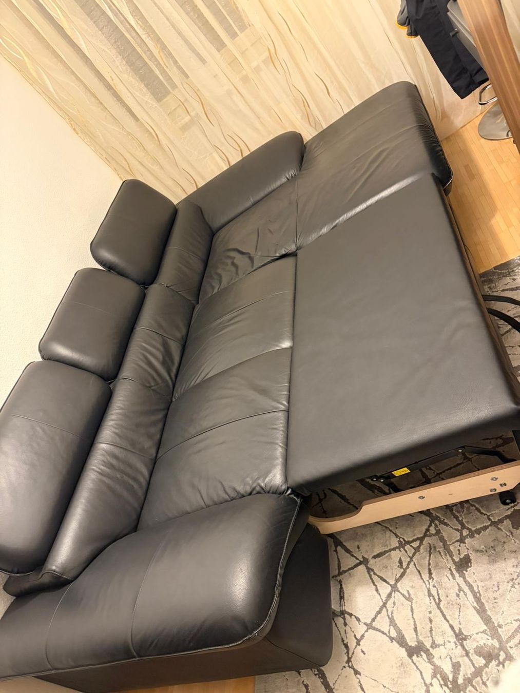 Divani: Modernes Ecksofa mit Schlaffunktion & Bettkasten Schwarz – Usato da Liestal venduto da Ultimace