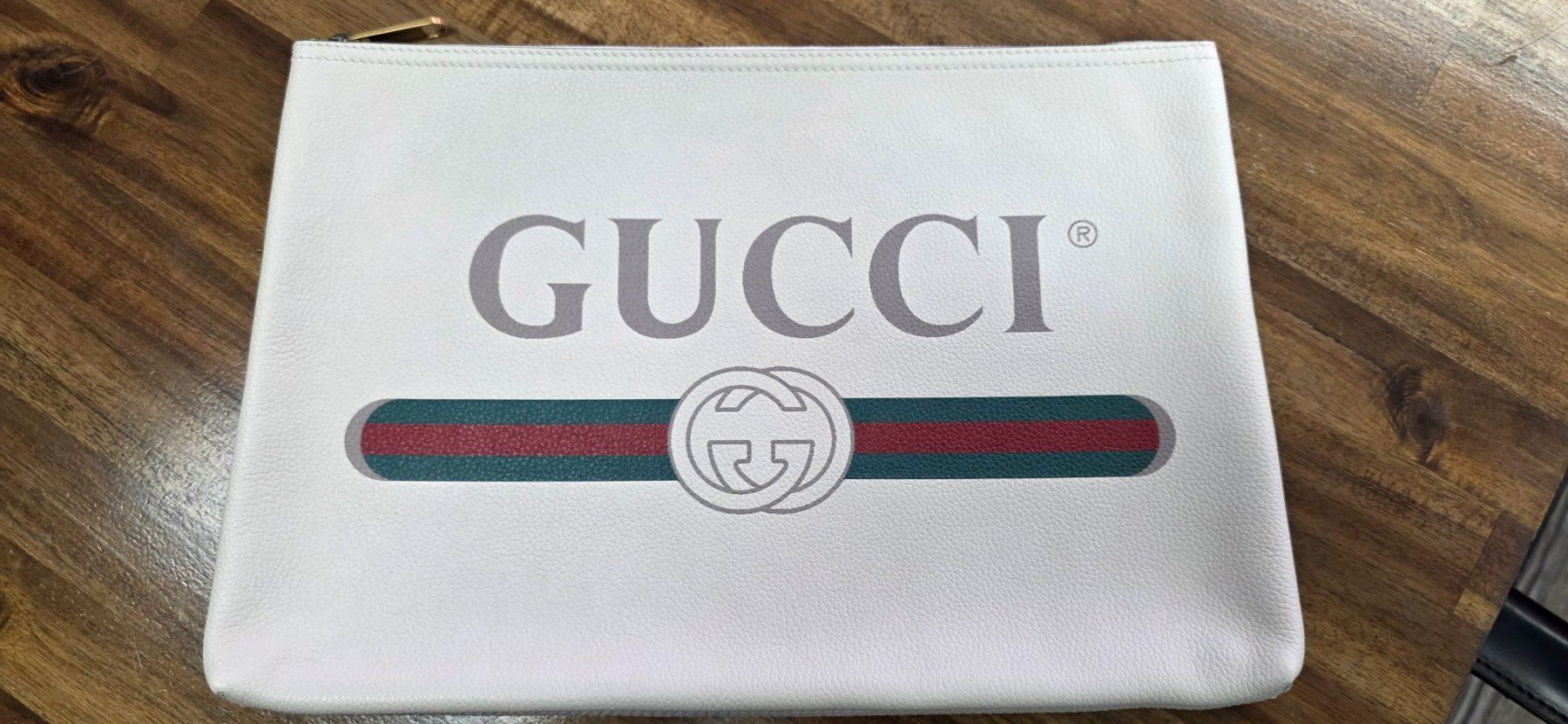 Gucci Borse: Gucci Ophidia White Leather Logo Pouch mit Webstreifen – Nuovo (secondo la descrizione) da Biel/Bienne venduto da Popoff1