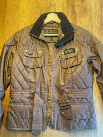 Sehr schöne Damen Barbour Jacke Grösse EU 38