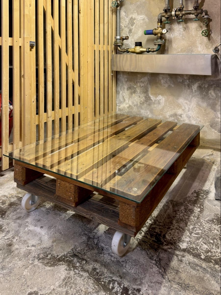 Palettes: Paletten-Couchtisch  – D'occasion à Basel par LiskaLa 2