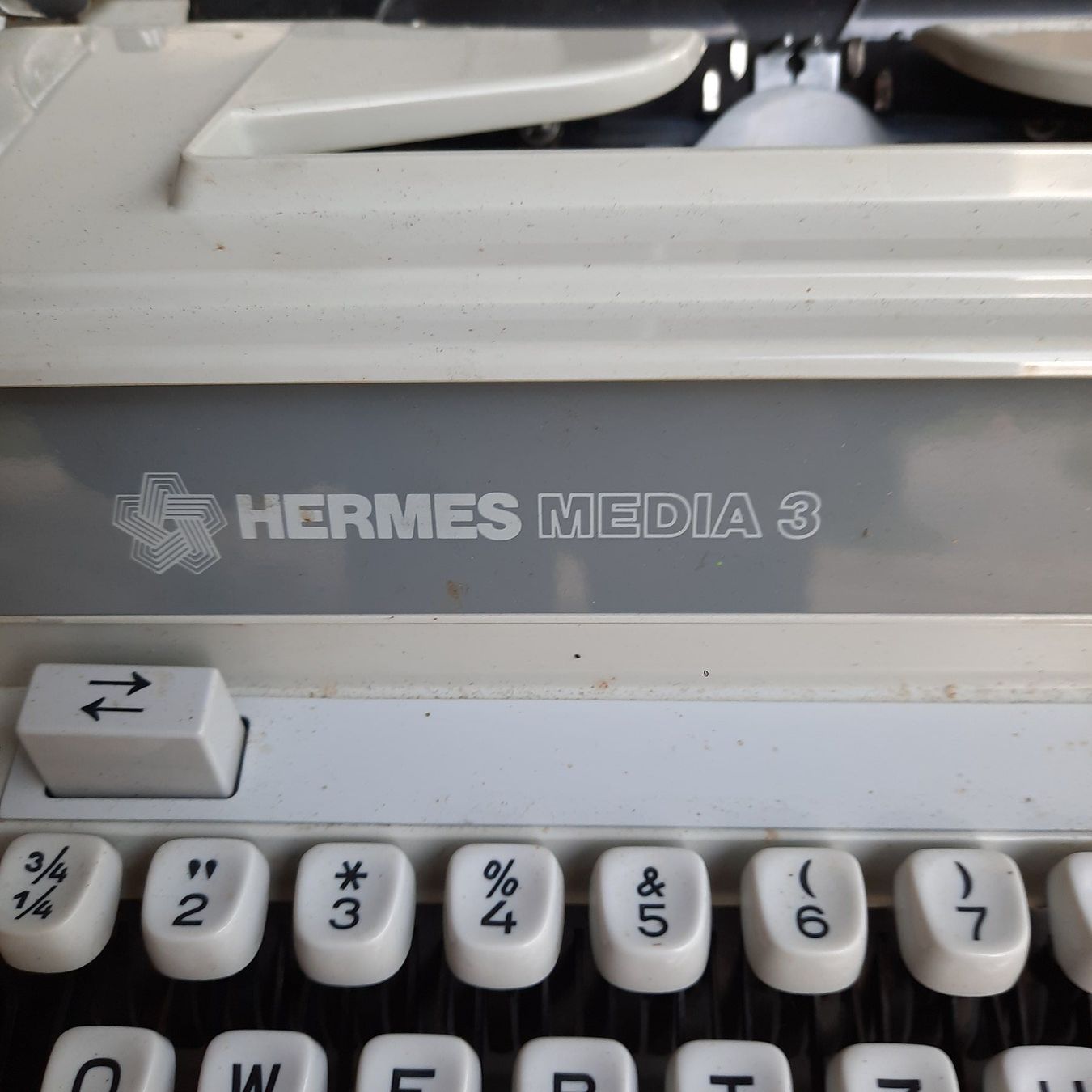Macchine da scrivere: Antike Schreibmaschine Hermes Media 3 – Usato da Niederwangen BE venduto da ulr_lp22 1