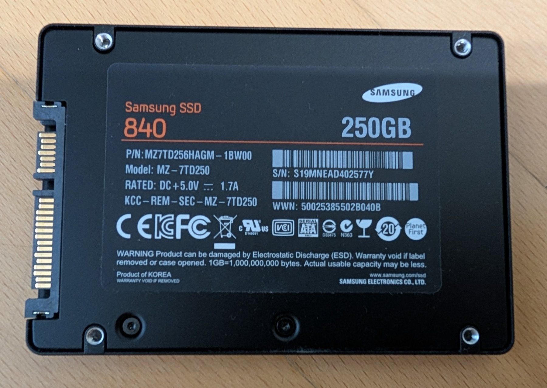 Samsung Harddisks: Samsung SSD 840 250GB – Gebraucht aus Thalwil von el_Pescador 1