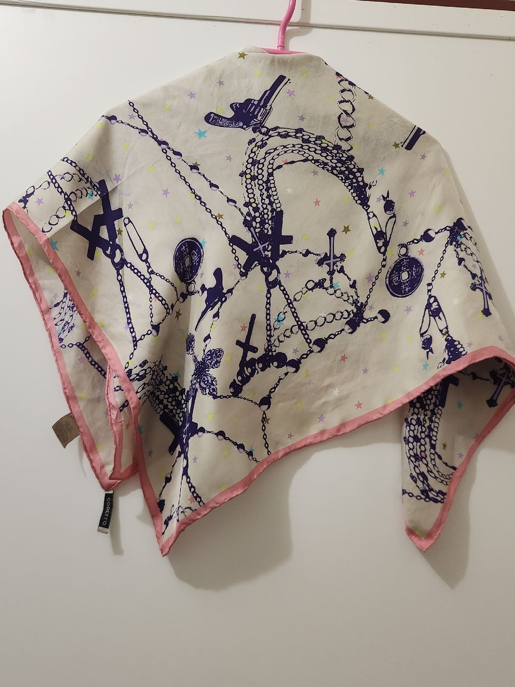 Foulards, Tücher & Schals: Foulard CODELO 100% soie crème imprimé chaînes pistolets – Gebraucht aus Niedergösgen von Eva2410 1
