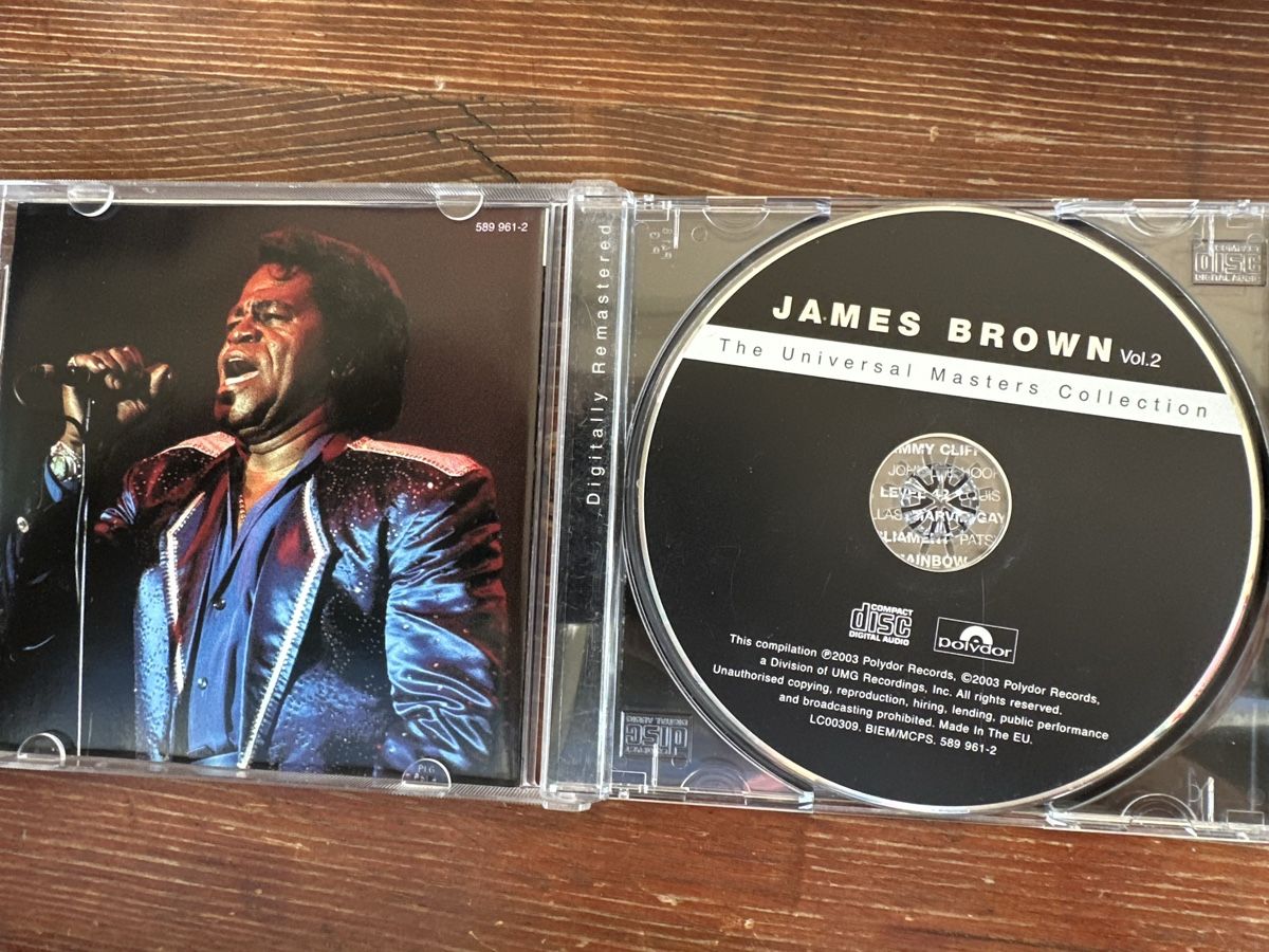 CD: CD James Brown Universal Masters Collection Vol 2 gebraucht – Usato da Berikon venduto da Rueegg4 2