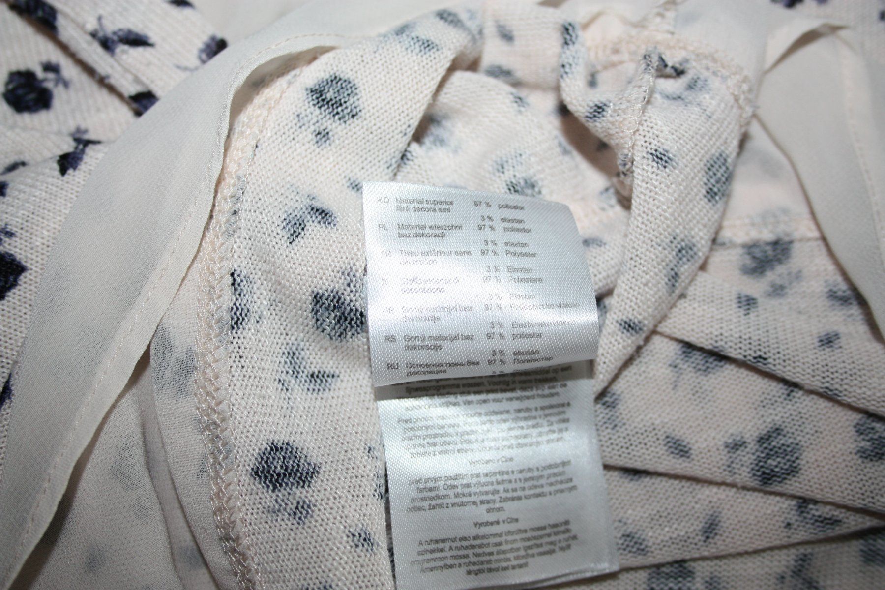 Maglioni & Felpe: Pullover mit Chiffon - Schösschen blassorange blau Gr. XL – Usato da Flüelen venduto da Diversicum-Textil 4
