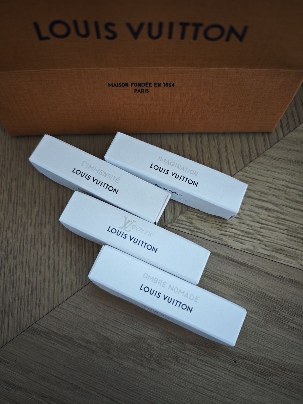 Louis Vuitton Parfum & Eau de Toilette: LOUIS VUITTON Parfüm Minis 4 x – Neu und originalverpackt aus Erlenbach ZH von  1