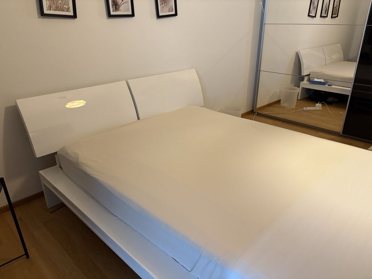 Betten: 140x200cm Bett zu Verkaufen – Gebraucht aus Horw von vivianearnold_