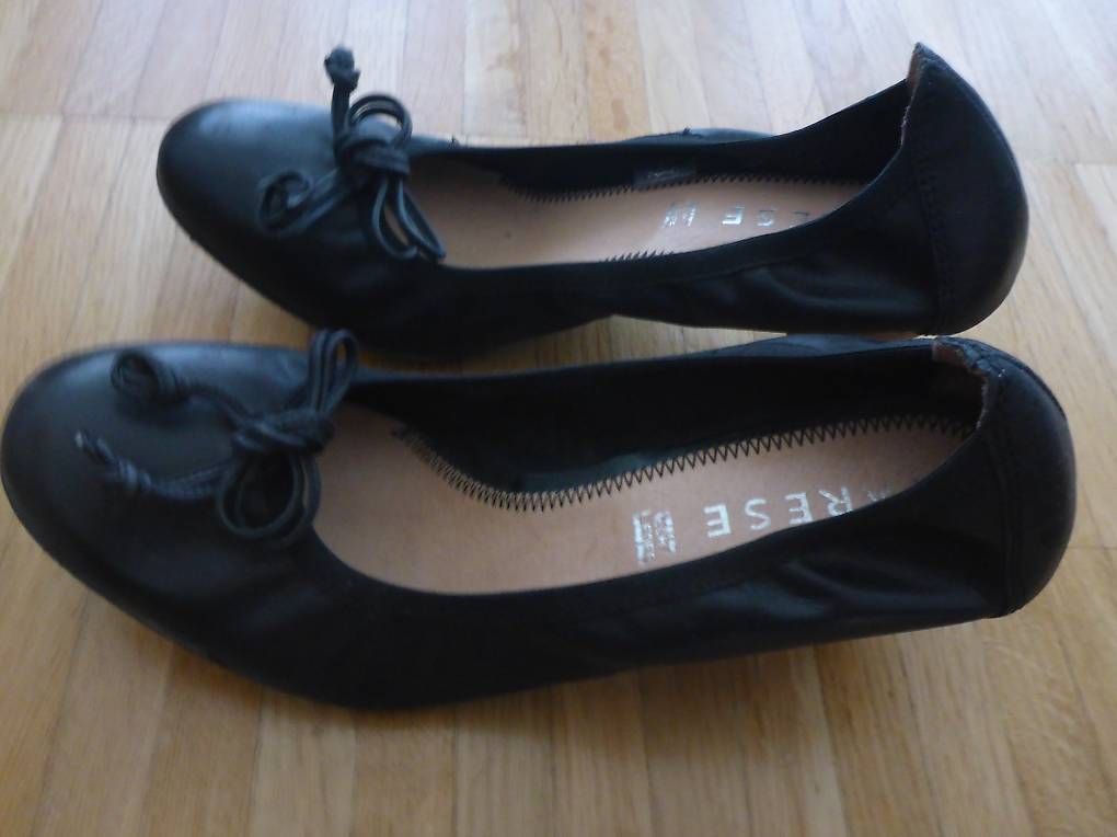 Scarpe da donna: Pumps schwarz Gr. 37 – Nuovo (secondo la descrizione) da Wettingen venduto da okatiki 1