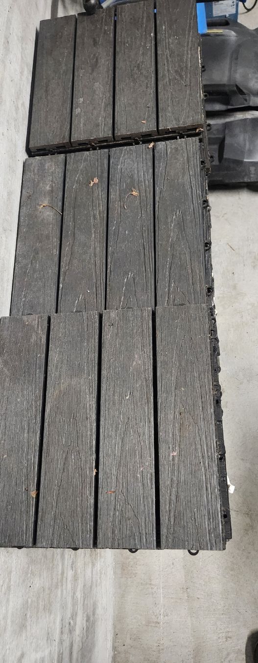 Bodenbeläge: Klickfliese Konsta 3D WPC 30x30 cm anthrazit , tarasse – Gebraucht aus Rudolfstetten von Rinorf 3