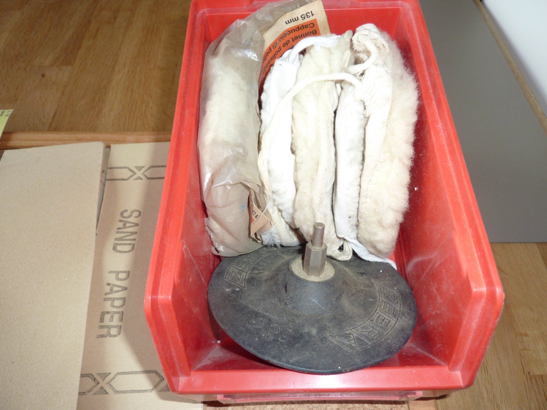Tutti gli attrezzi: Schleifpapier etc. über 7 Kg. – Usato da Chur venduto da algin 3