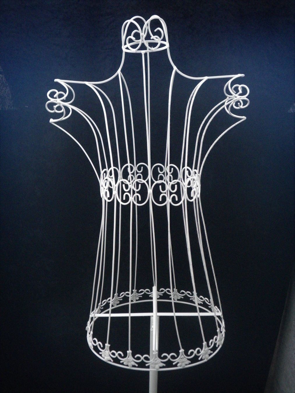 Statuette: Eisen - Büste in cremeweiss – Usato da Reinach BL venduto da Annodomini 1