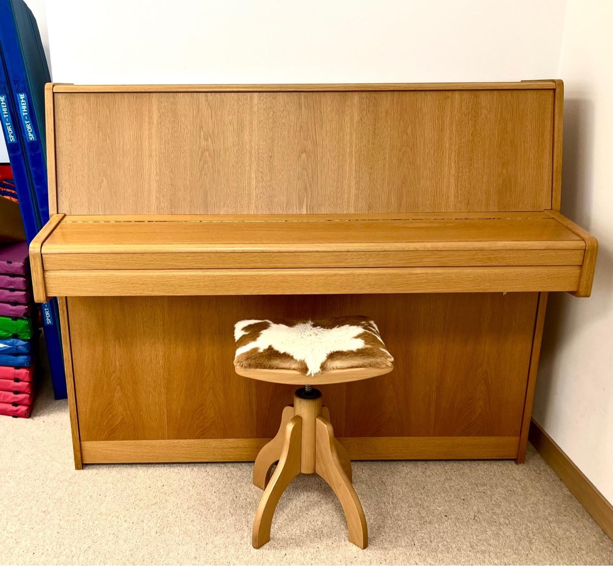 Strumenti musicali: Klavier Sabel mit Hocker sehr gut erhalten – Usato da Dornach venduto da atg_8sw9 4
