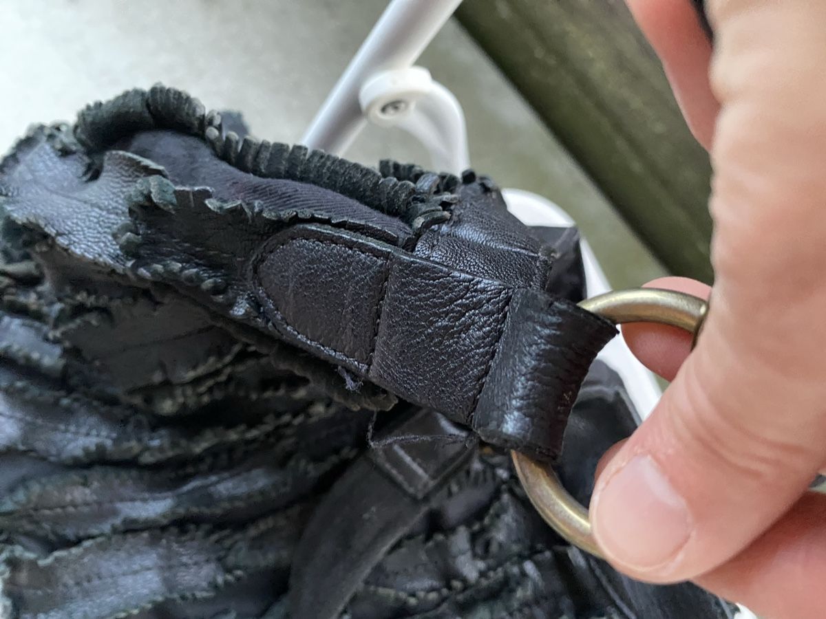 Taschen für Damen: Ceannis Tasche schwedisches Design Leder  – Gebraucht aus Winterthur von cicisch 3
