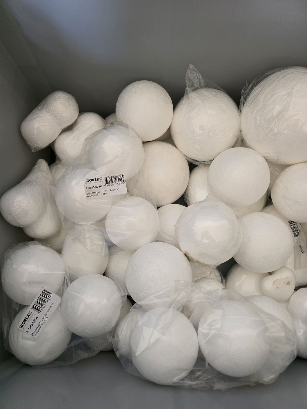 Kits de loisir créatif: Styrophorkugeln – Neuf (Voir description) à Rüti ZH par car_gl78 2