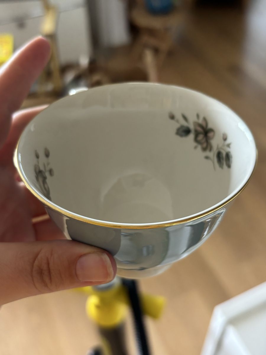 Royal Doulton Services de table: Royal Doulton Rose Elegans Kaffeeservice gebraucht – D'occasion à Schaffhausen par lineva00 7