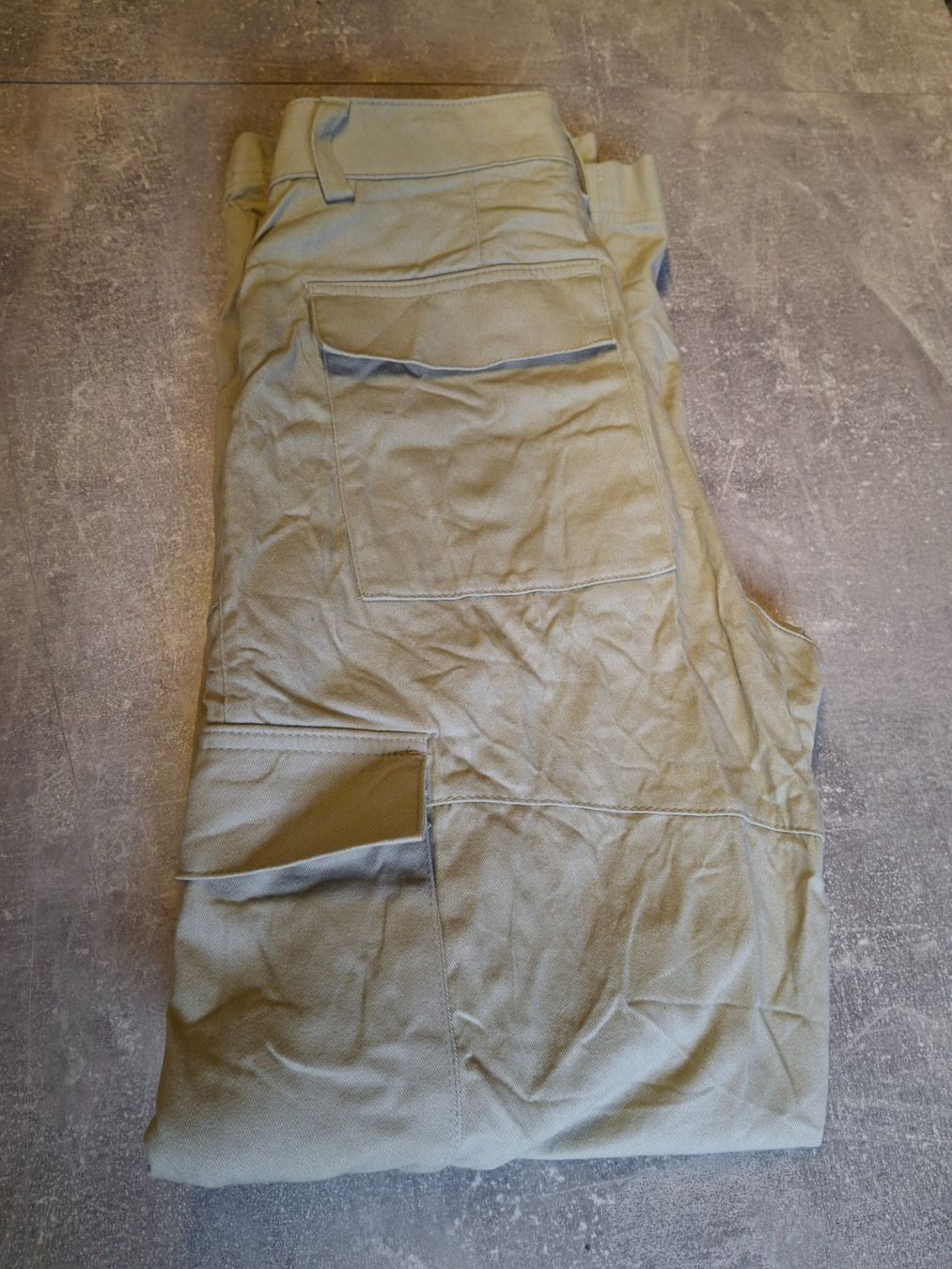 H&M Pantaloni: Pantalon taille 36 marque H&M 69% coton – Usato da Villiers venduto da san_jn5w 8