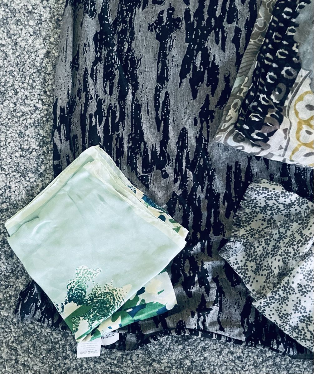 Foulard & Sciarpe: Foulard Set 5 Stck  gemischt ! Neu – Nuovo (secondo la descrizione) da Au ZH venduto da Jaggy4 4