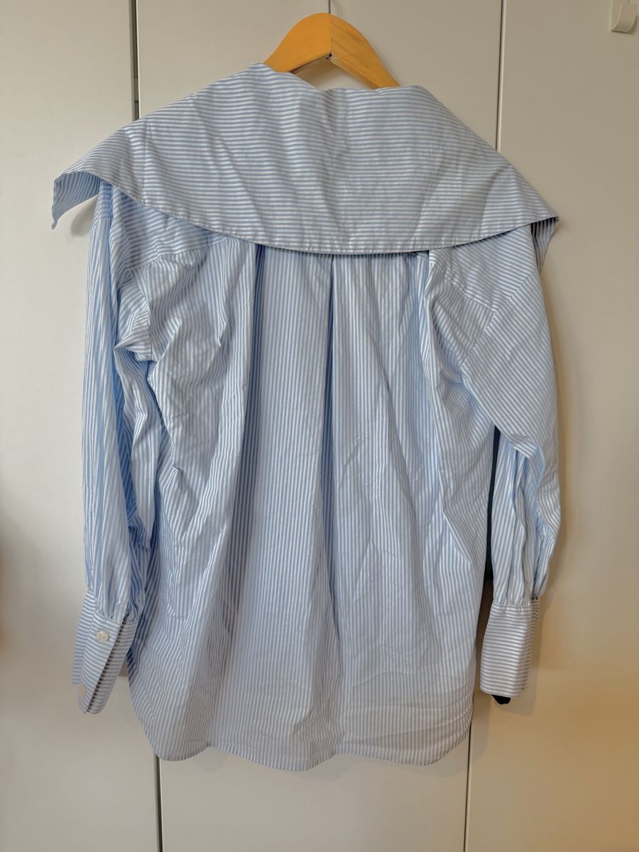 Blusen: Reserved cotton shirt with wide collar – Gebraucht aus Brugg AG von Winter789 5