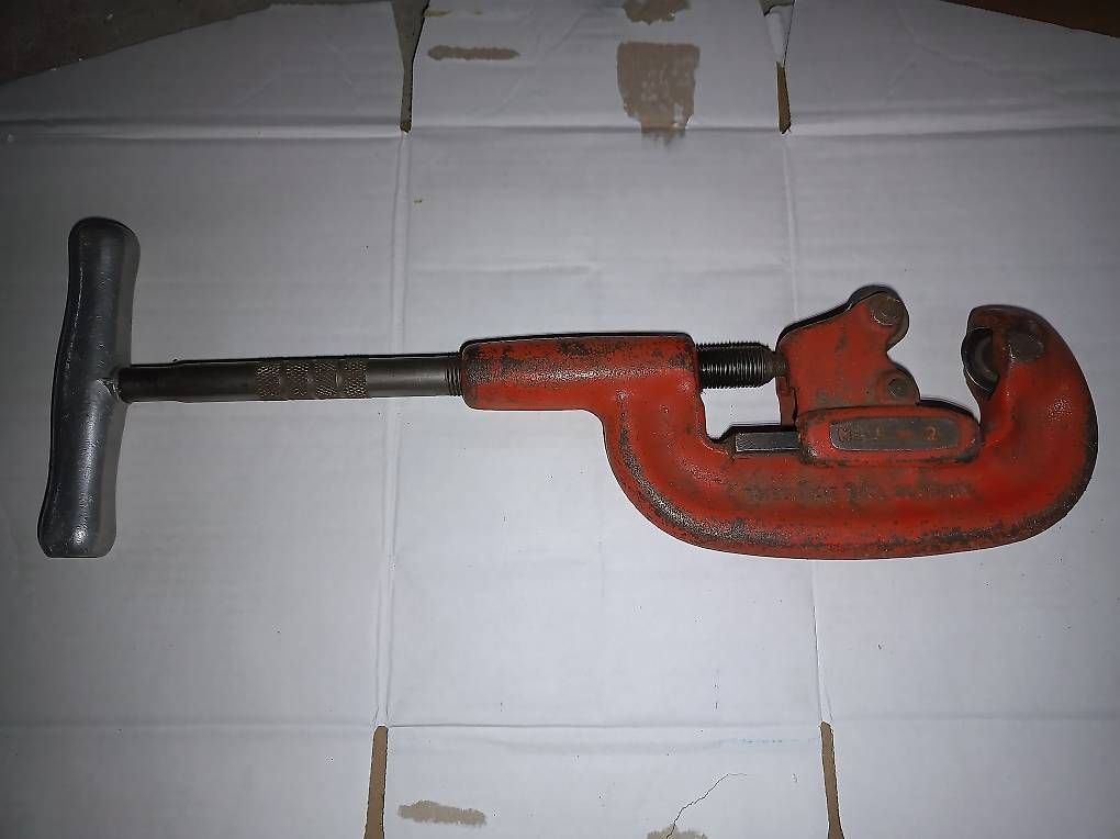 Tutti gli attrezzi: Ridgid 2 " Rohrabschneider – Usato da Schönenbuch venduto da Mobbi72