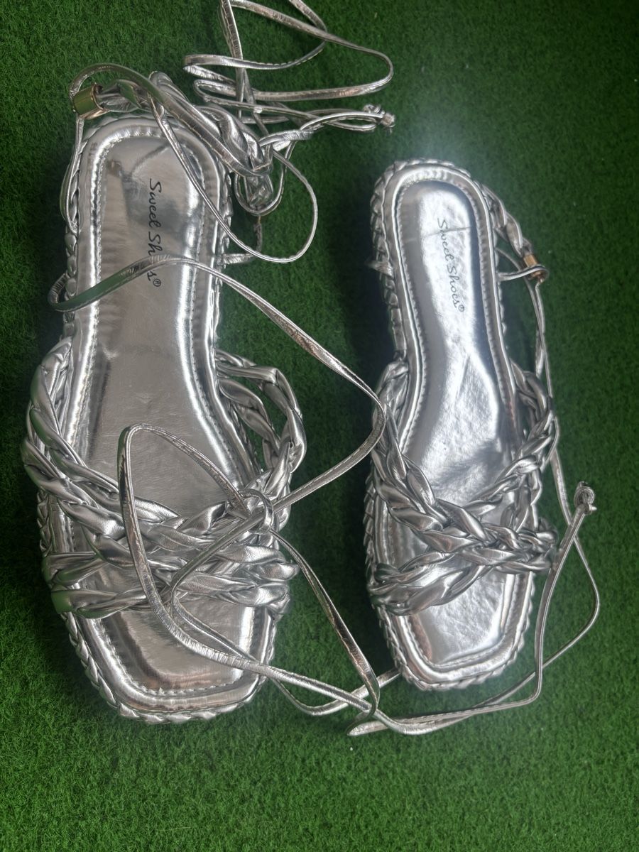 Scarpe da donna: Sandalen gr.39 – Usato da Zug venduto da Biki72 2