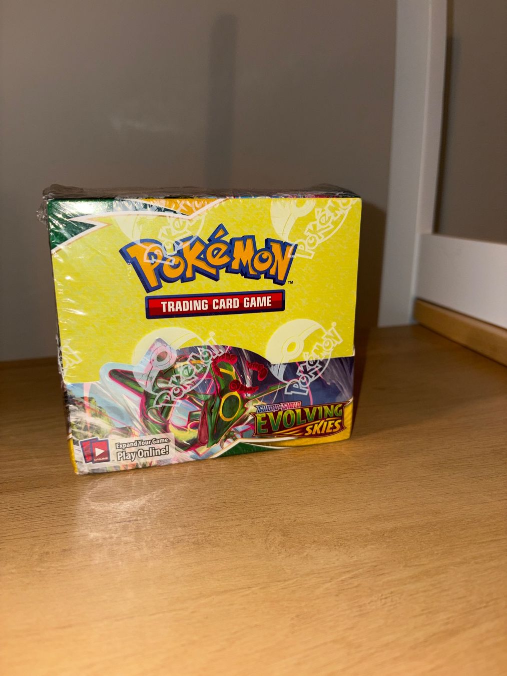 Karten: Pokemon Evolving Skies Booster Box English sealed – Neu und originalverpackt aus Basel von mcfly2222