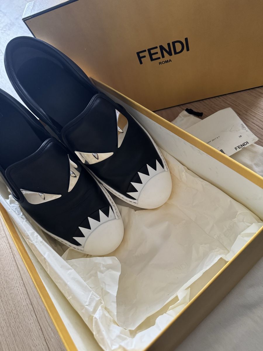 Fendi Scarpe da donna: Sneaker Fendi – Nuovo (secondo la descrizione) da Pully venduto da bbo_7b8c 3