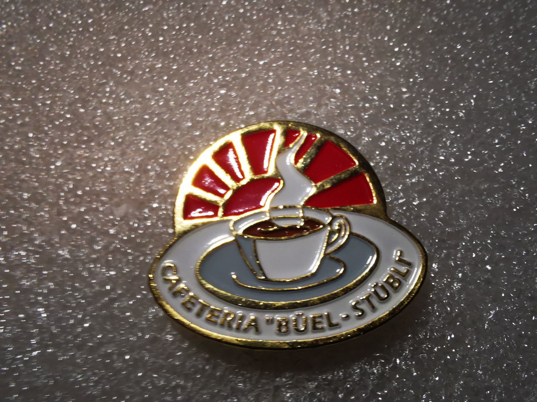 Placchette & Badge: Ansteckpin 72: Cafeteria Büel Stübli – Usato da Oppligen venduto da Pin-Fall-Shop
