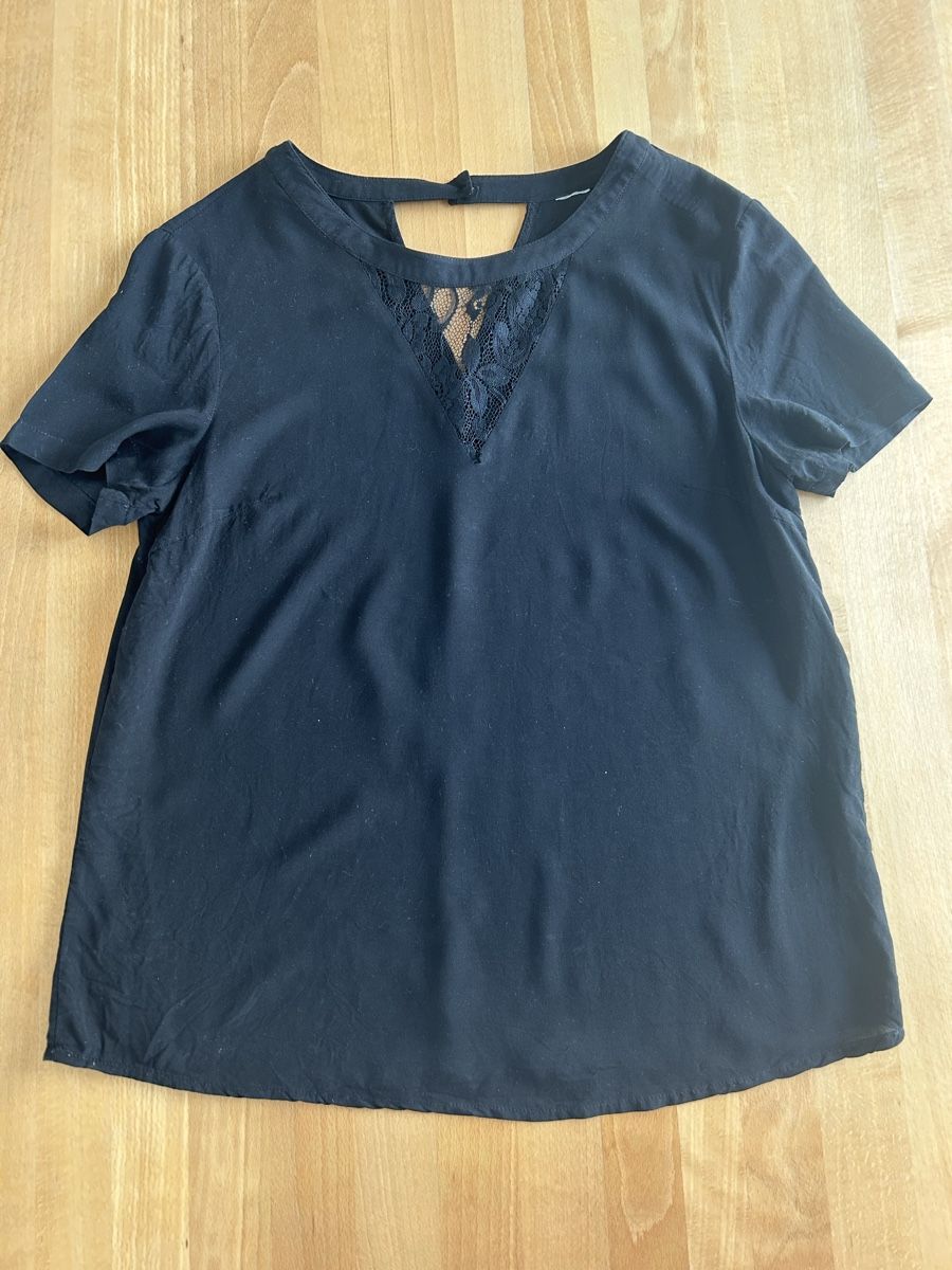 Camicette: Schwarze Bluse mit Spitze, Grösse S, Sommerlich leicht – Usato da Zürich venduto da frauchi4
