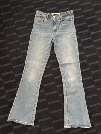 Levi's 726 Flare Jeans Grösse 14A hellblau neuwertig
