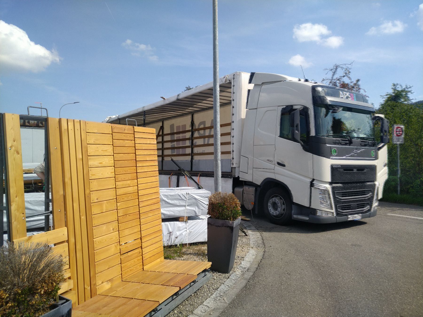 Travi: Sib. Lärche Terrassendiele bis 6m – Nuovo (secondo la descrizione) da Basel venduto da e-swiss 5