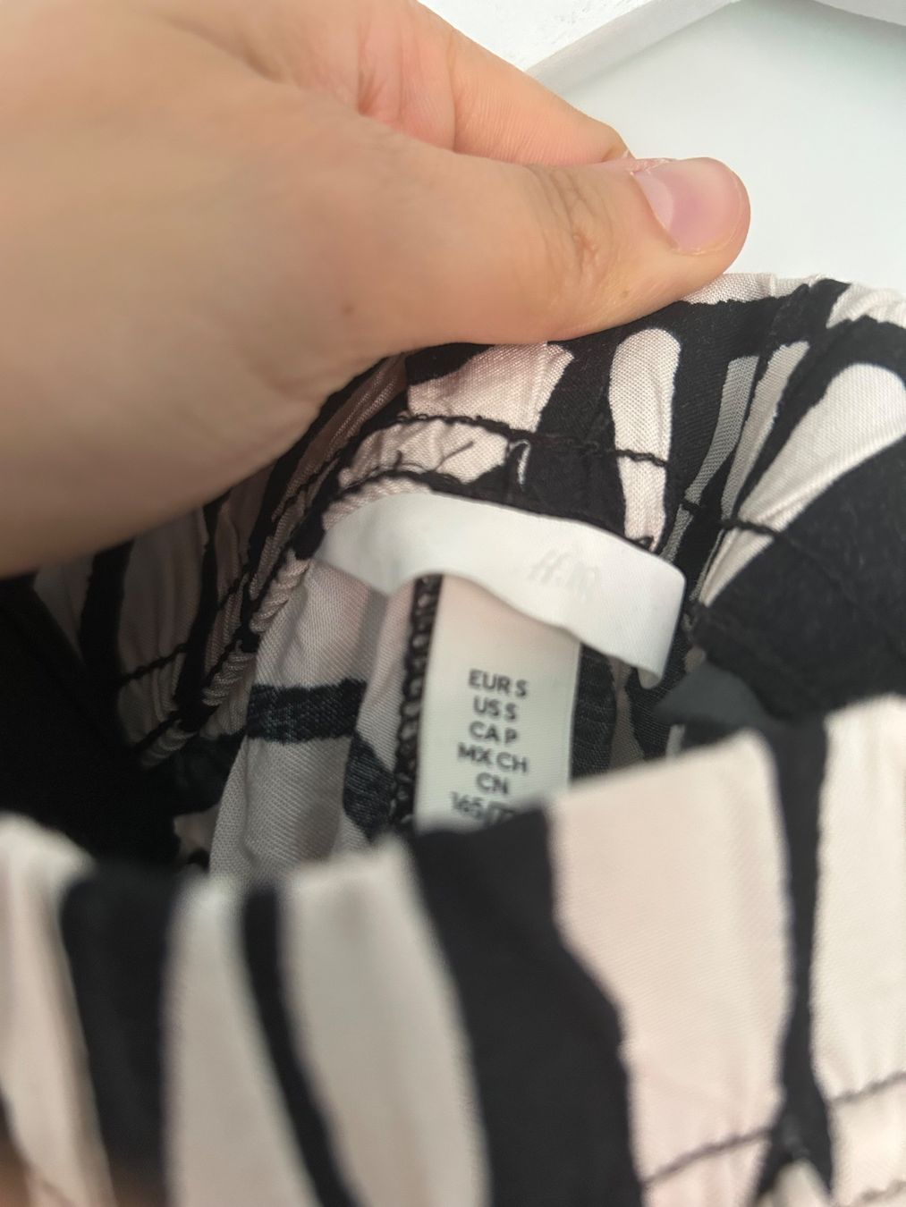 H&M Pantaloni: H&M Summer Trousers - Size S – Usato da St. Gallen venduto da dec_2jy6 1