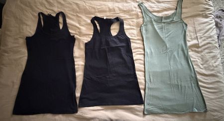 3x „zum Teil long“ Tank Tops - Grösse S/M