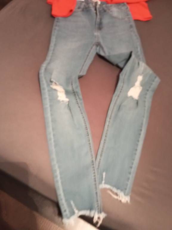 Lotti di vestiti: Jeans, Pullover – Usato da Amriswil venduto da cbe_cr6q 1