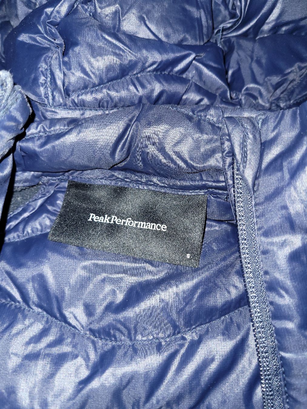 Peak Performance Maglioni & Felpe: Peak Performance Hybrid jacke – Nuovo (secondo la descrizione) da Zürich venduto da Loboso 1