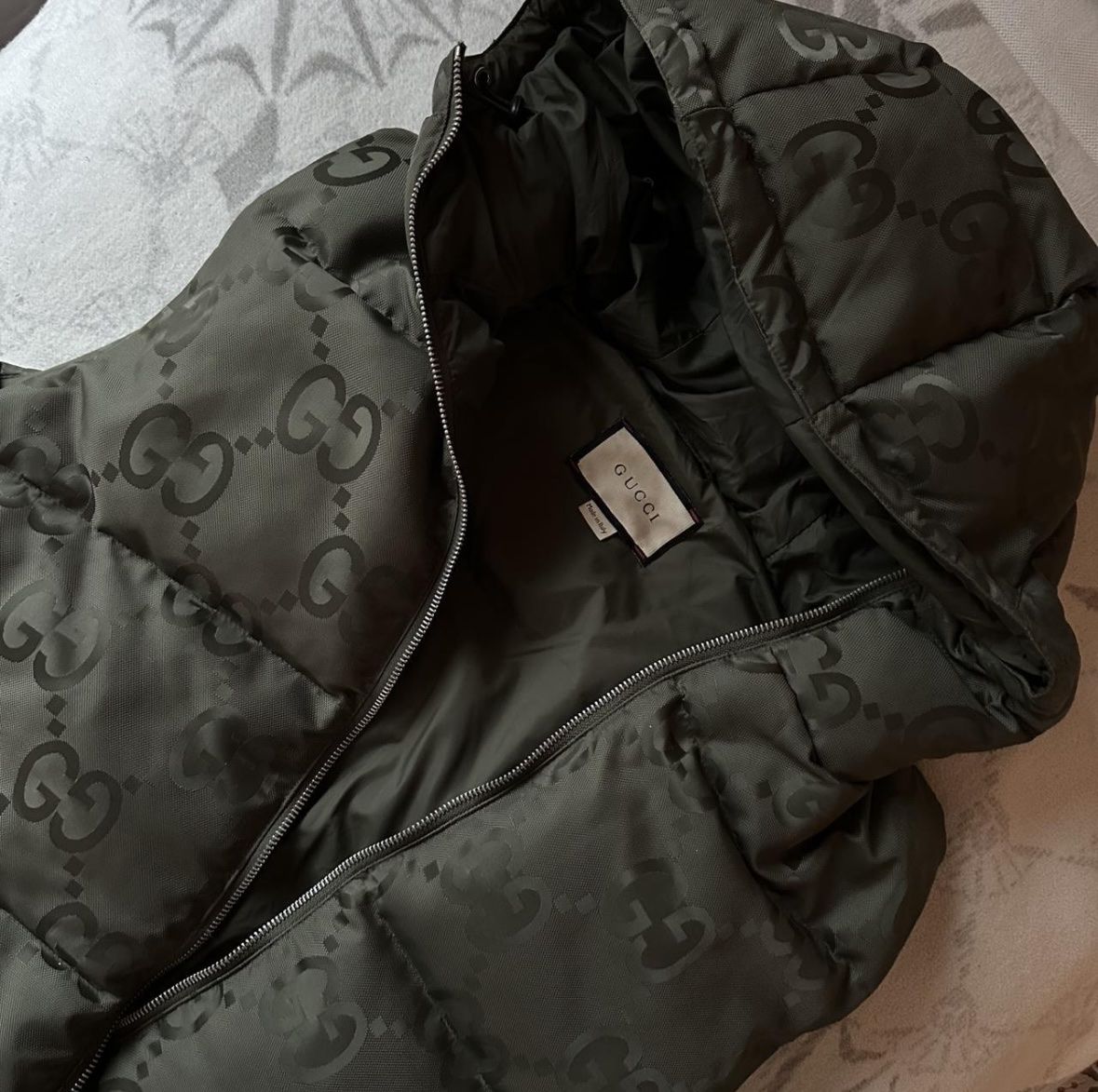 Gucci Gilet & Giacche: Gucci Weste Gilet – Nuovo (secondo la descrizione) da Dättwil AG venduto da lor_wx7h 1
