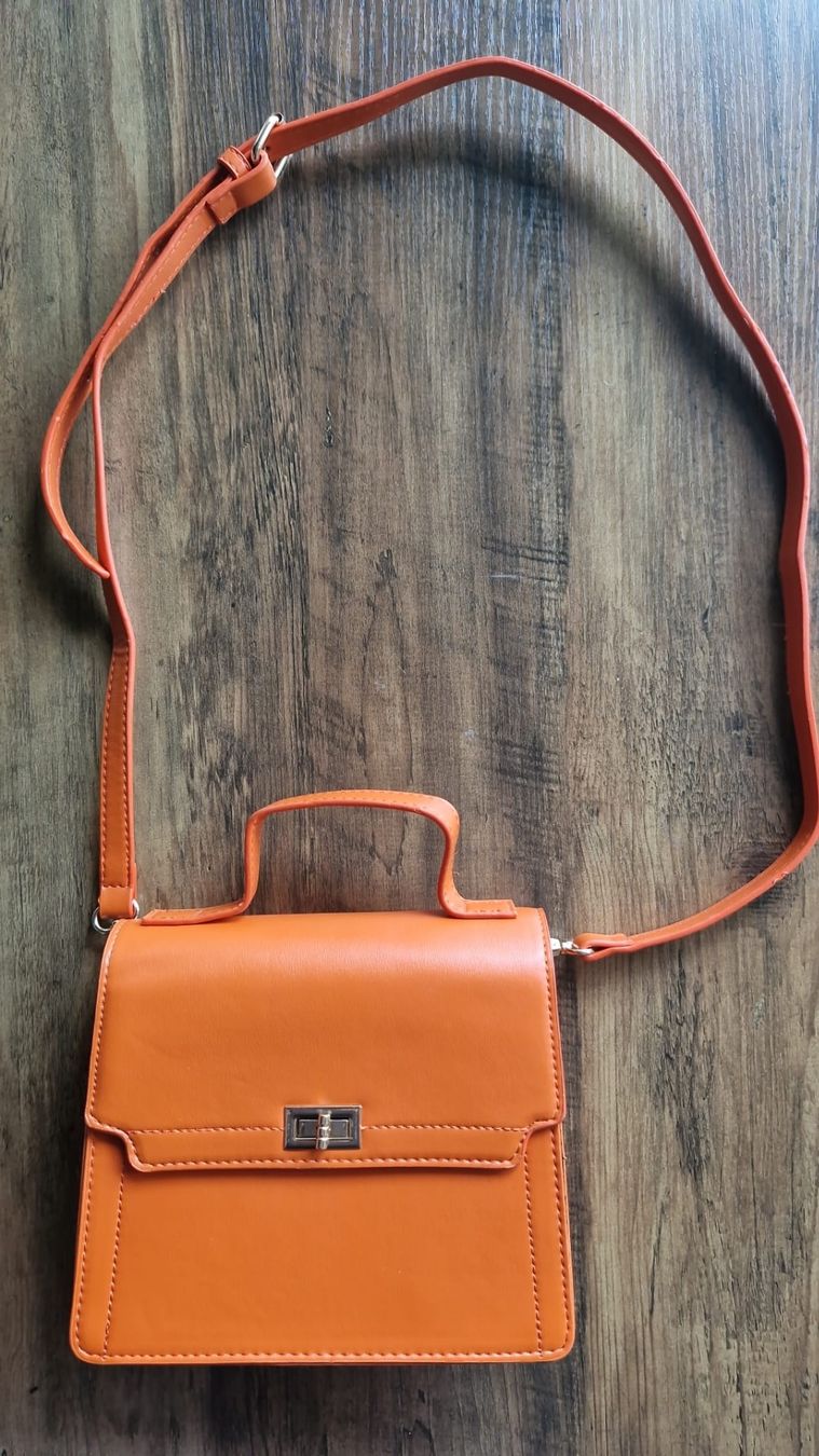 Borse da donna: Trendige orange Handtasche – Usato da Thun venduto da abi_g9fg