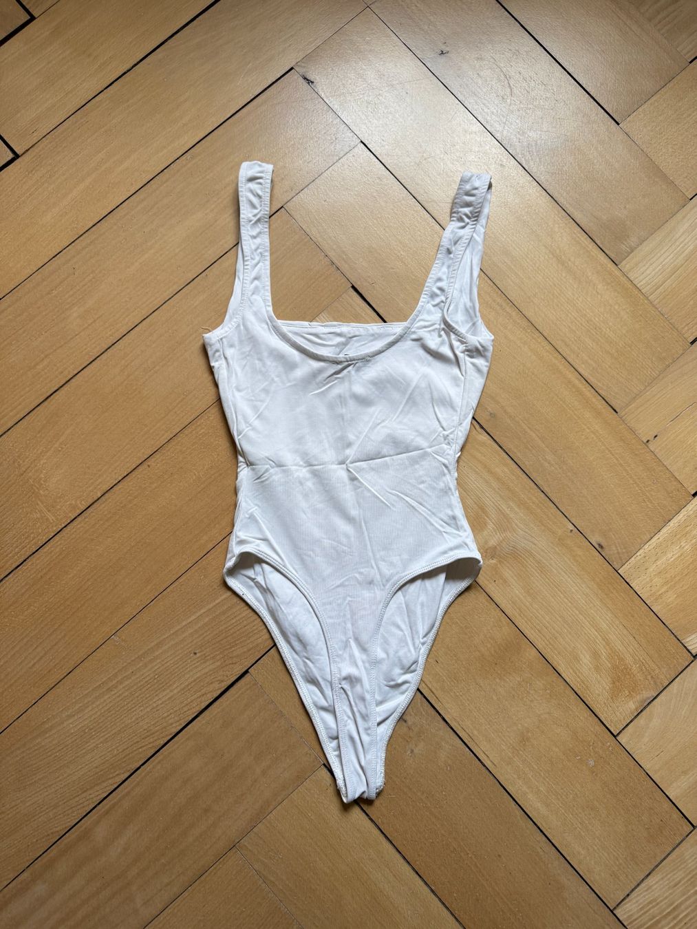 Bershka Altra biancheria intima: BERSHKA - Body weiss XS – Usato da Zürich venduto da Diazaio 1