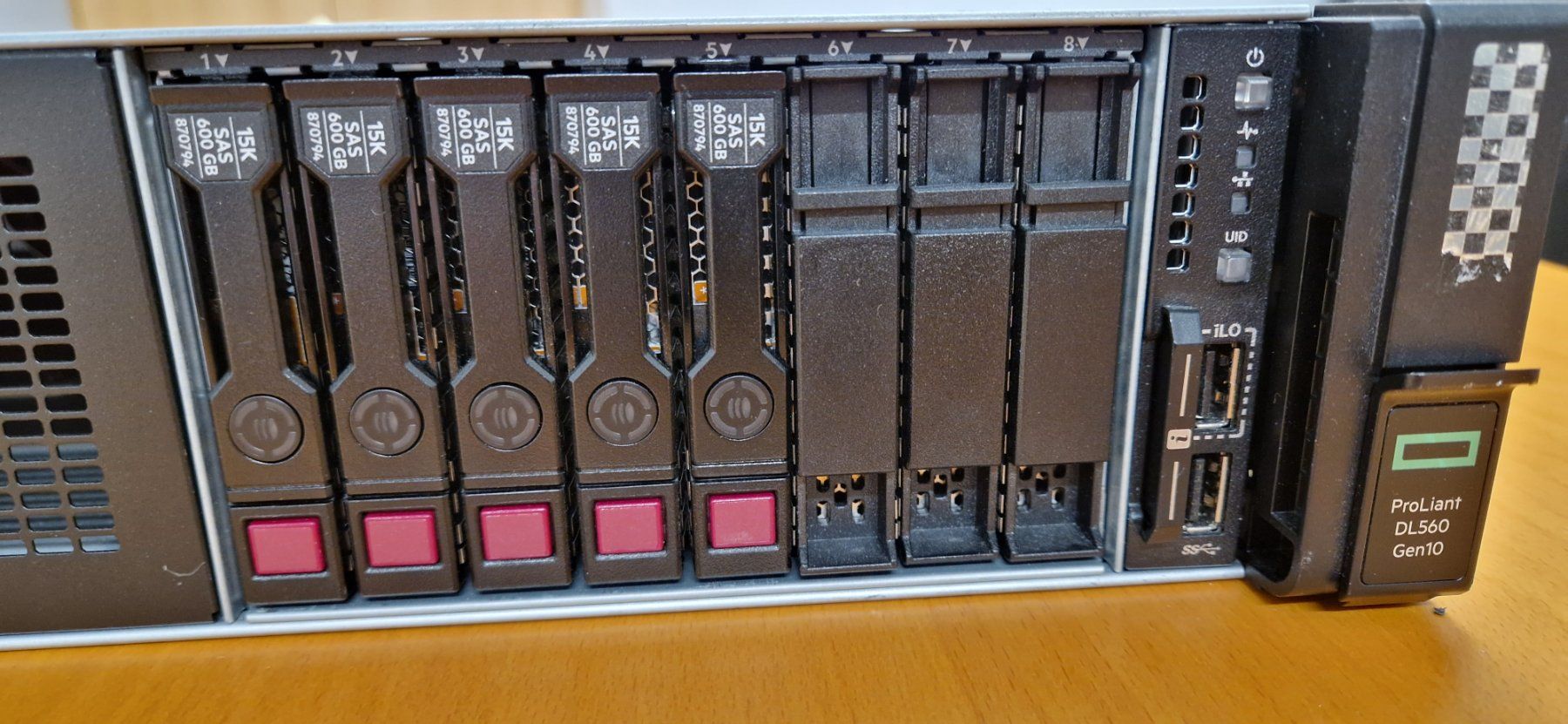Hewlett Packard Server: HPE ProLiant DL560 Gen10 Rack Server – Gebraucht aus Dietikon von vegas2007 1