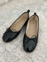 Wunderschöne Ballerinas, Pied de Biche, lack, Grösse 35, neu
