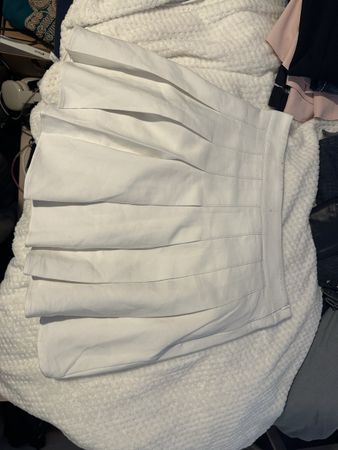Shein White Mini Skirt, Size M, Cute Pleated Design!