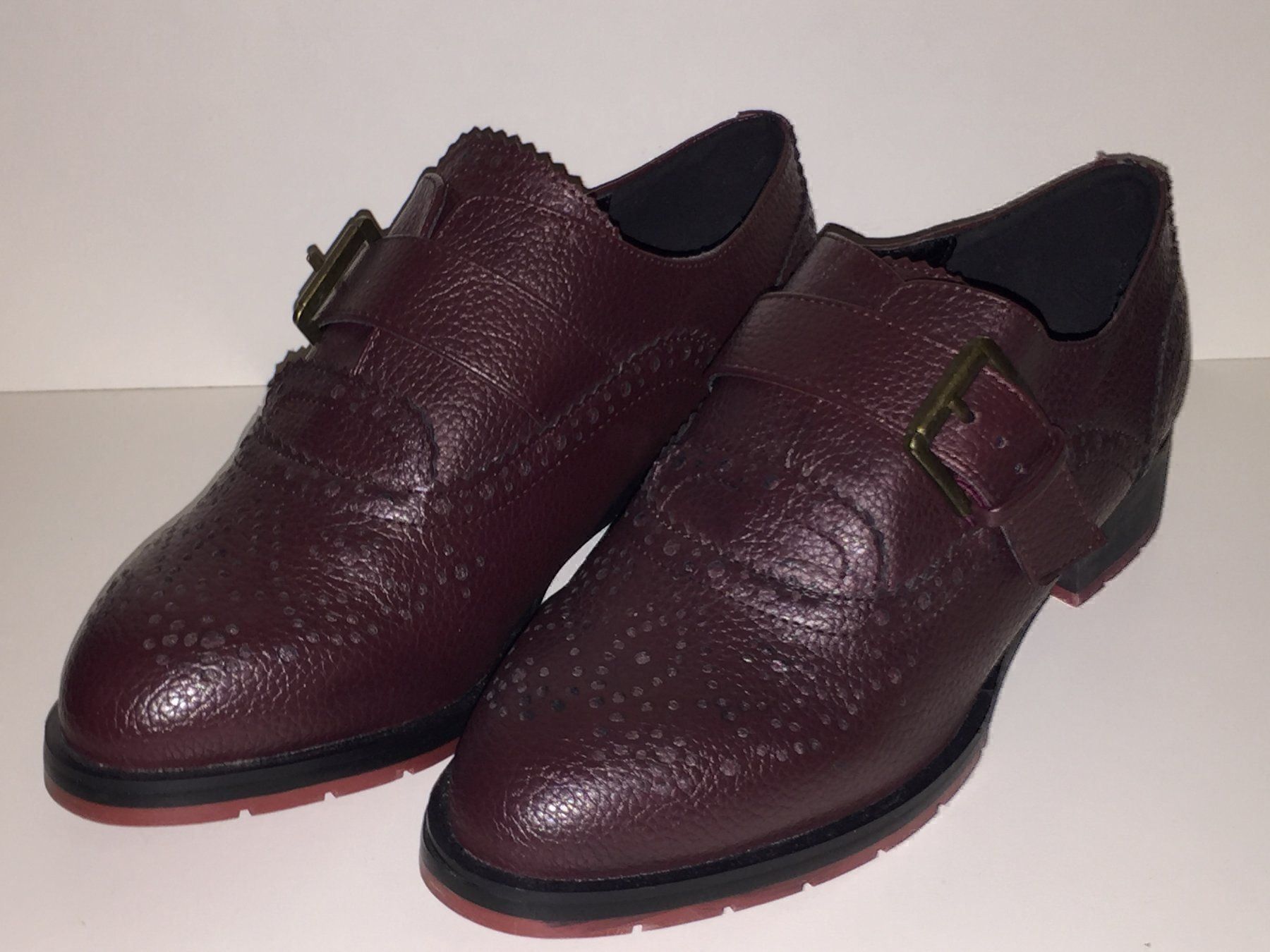Scarpe da donna: MIRIADE Chaussures / Schuhe Pointure / Nummer 37 – Usato da Cossonay-ville venduto da Super-Price-Quality