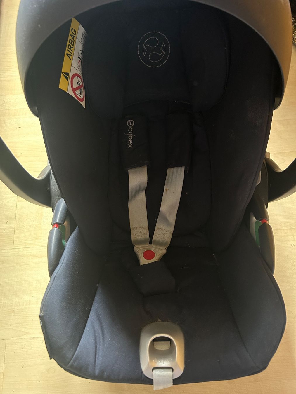 Cybex Auto-Kindersitze: Maxi Cosi cloud z2 – Gebraucht aus Berneck von sem_5d82
