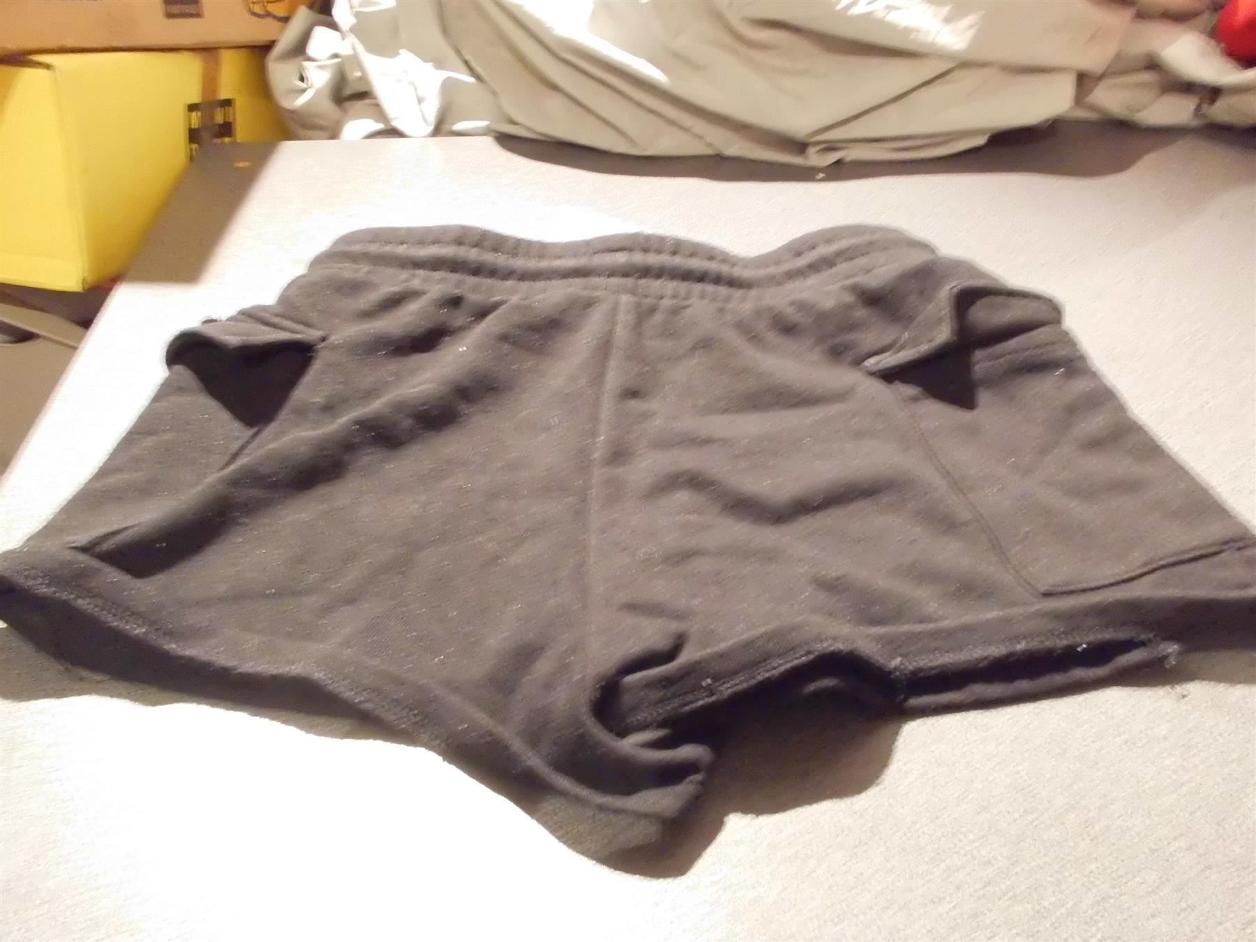 Hosen: Shorts Grösse S, FB Sister, schwarz – Gebraucht aus Zürich von Motzkuh 1