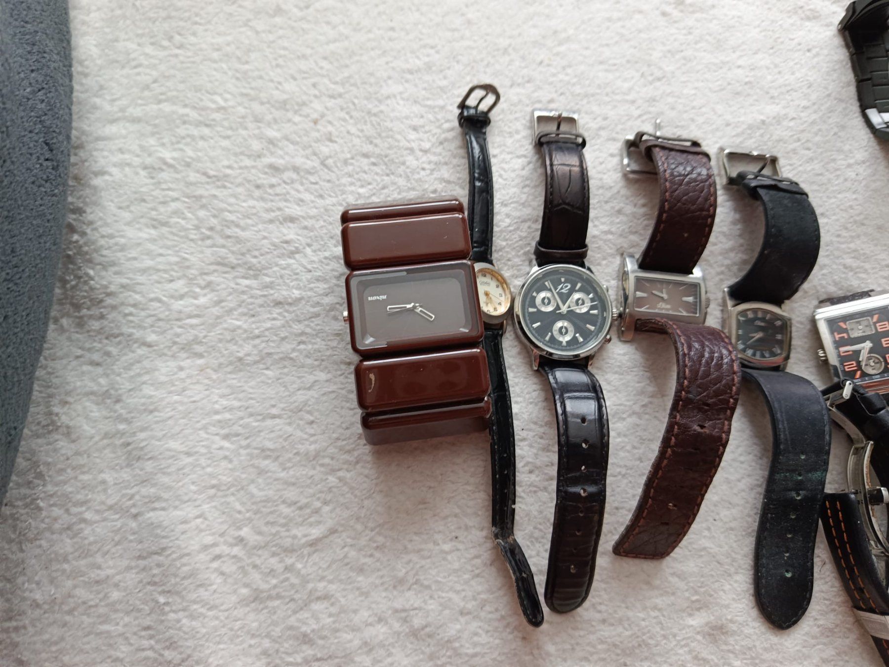Armbänder & -reifen: diverse uhren – Gebraucht aus Bürglen UR von Amazon1 2